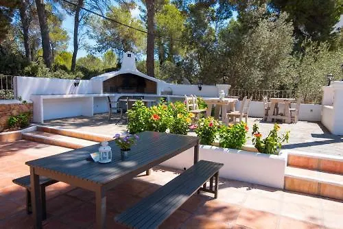 الشقق الفندقية سانتا أيُلاريا ذيس ريوفي  Acora Ibiza إسبانيا